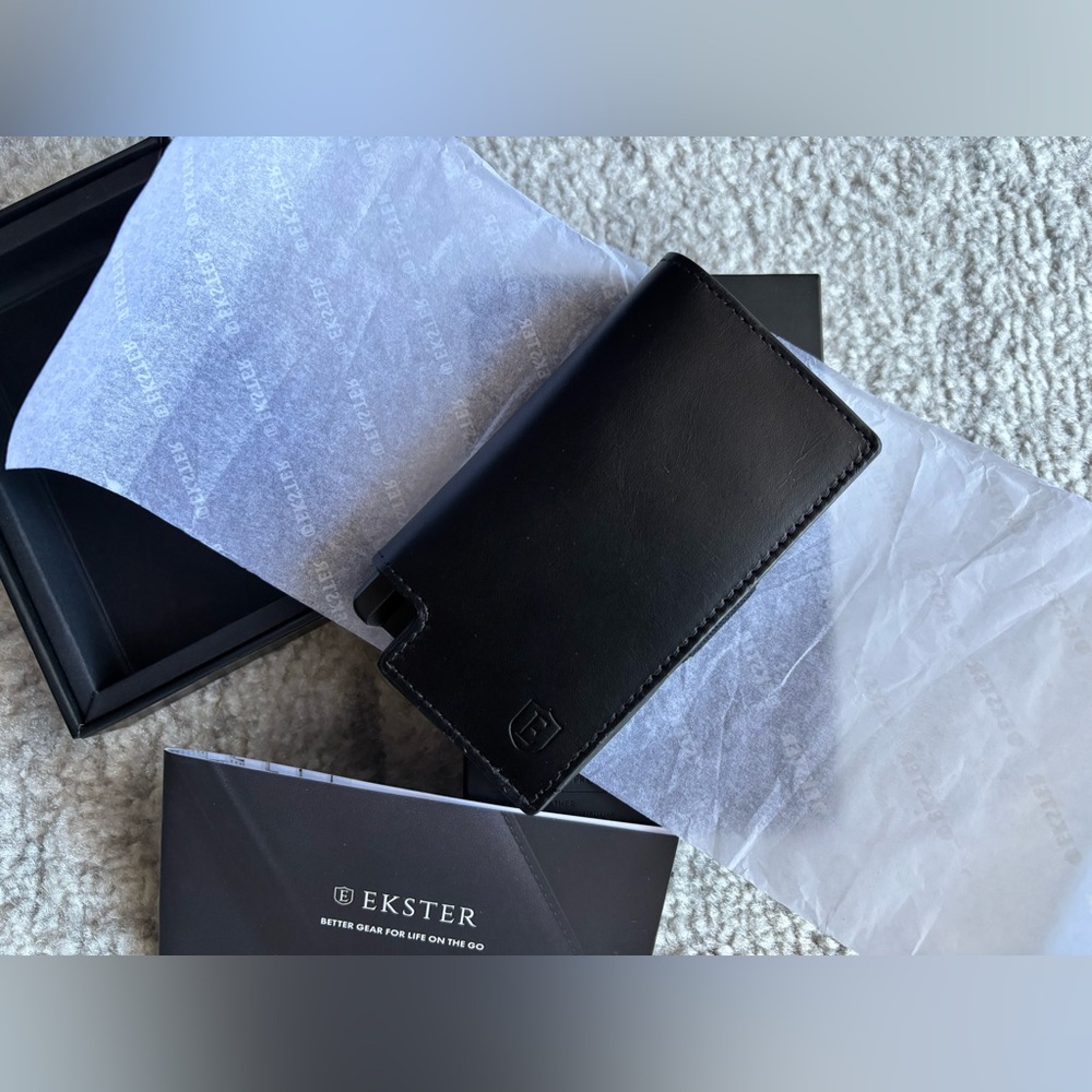 Ekster Wallet Pro - Black - Picture 3 of 4